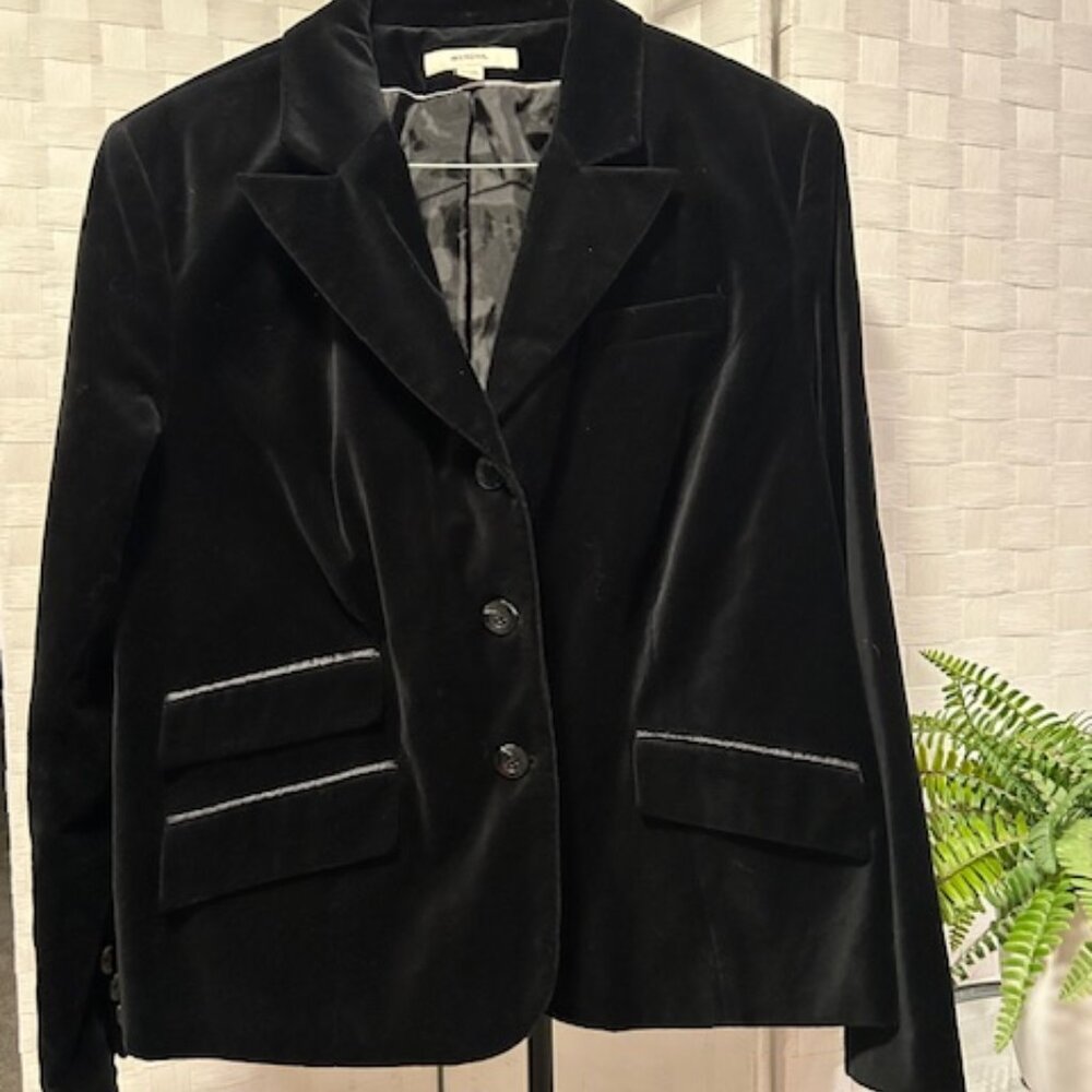 The Perfect Black Velvet Blazer
